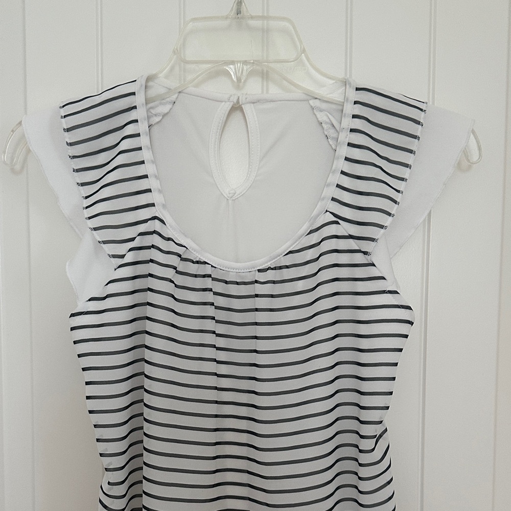 Pre- owned Striped Black and White Women's Top- S - Picture 2 of 4